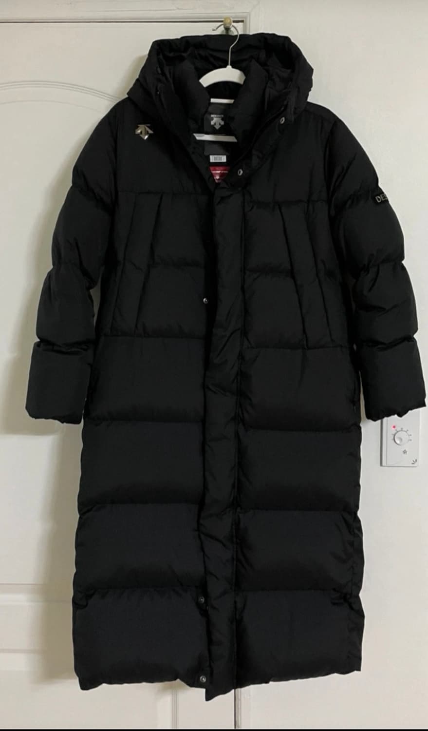 데상트 구스다운 롱패딩 상품이미지1