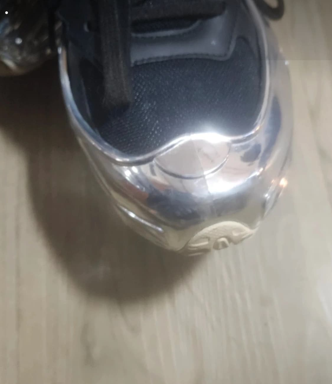 아디다스x라프시몬스 오즈위고 실버메탈릭 상품이미지6