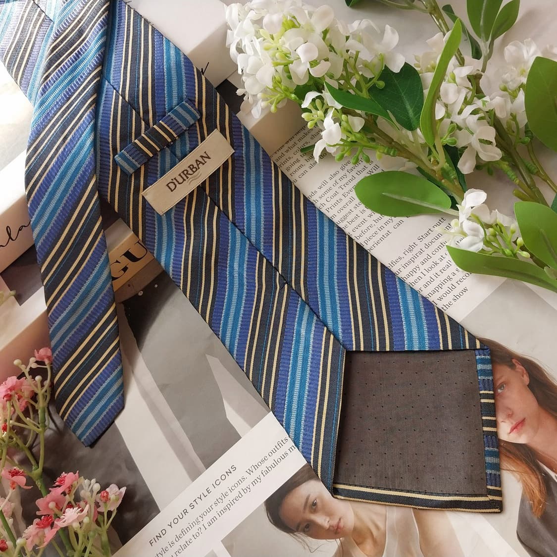 더반 실크 블루 스트라이프 넥타이 9.7cm A등급 k1912
 상품이미지5