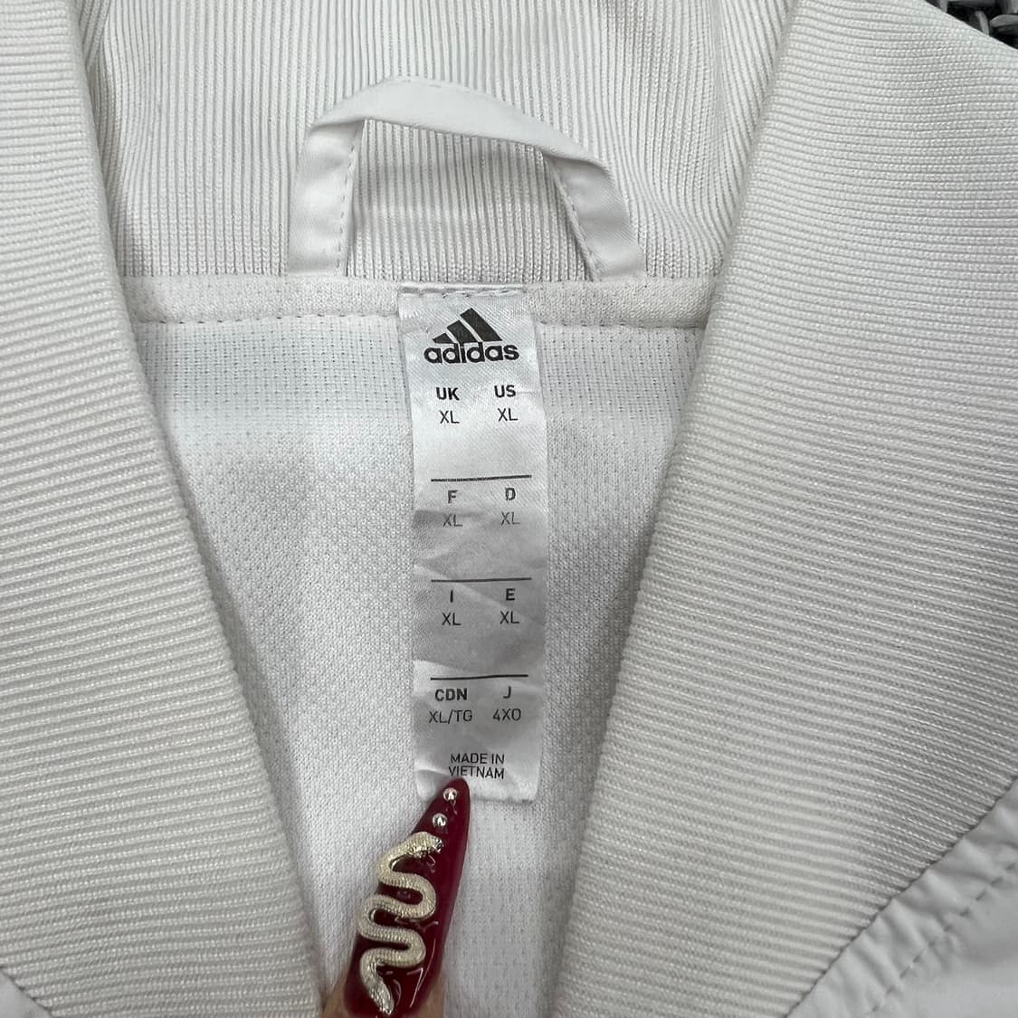 아디다스 레알마드리드 바람막이 상품이미지2