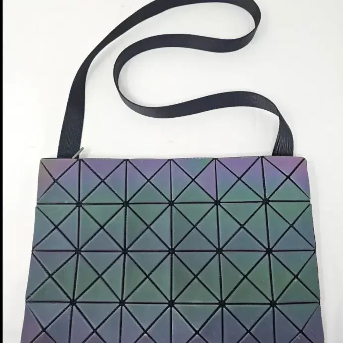 바오바오 이세이미야케 루프 매트 숄더백 상품이미지3