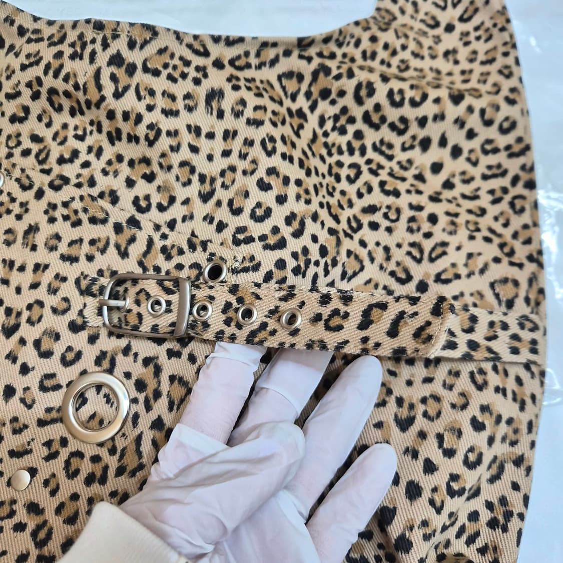 (새상품) 여밈 레이아웃백 (레오파드 베이지) 상품이미지4