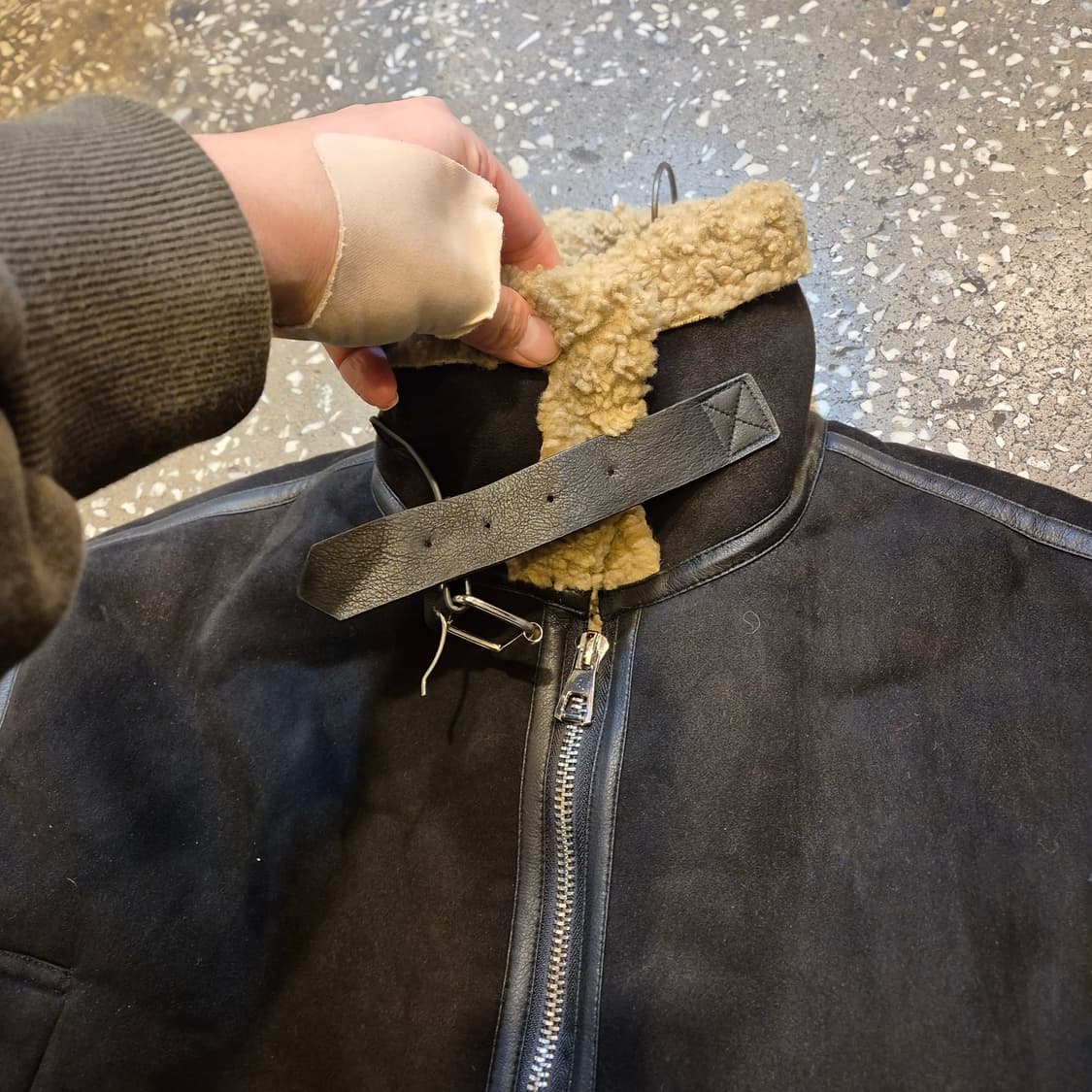 여성-FREE 블랙 숏 무스탕자켓  상품이미지4