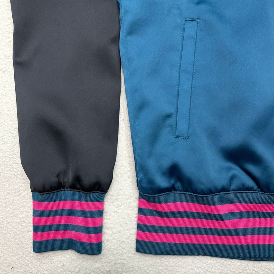 아디다스 오리지널스 새틴 봄버 트랙 재킷 블루 UK 4 상품이미지3