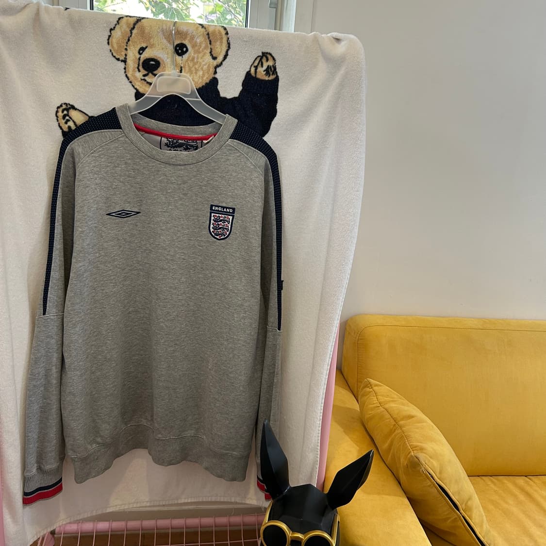 엄브로 잉글랜드 맨투맨 상품이미지1