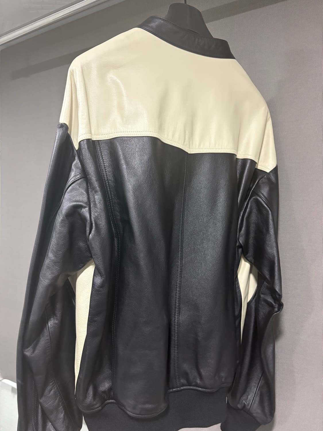 [새상품급 L] 인사일런스 레더 자켓 상품이미지2