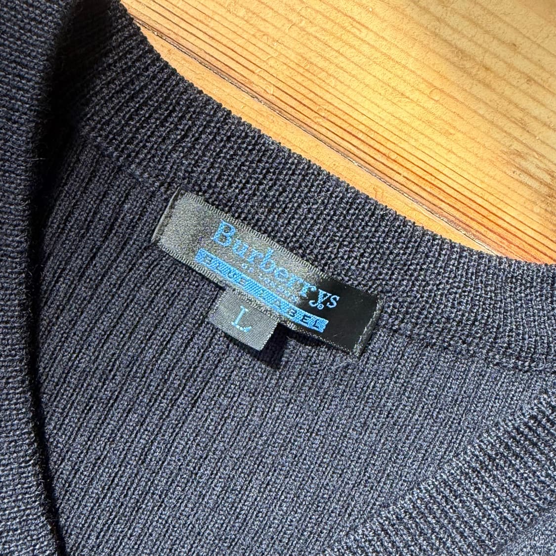 90‘s 버버리 블루라벨 울 브이넥 니트 상품이미지4