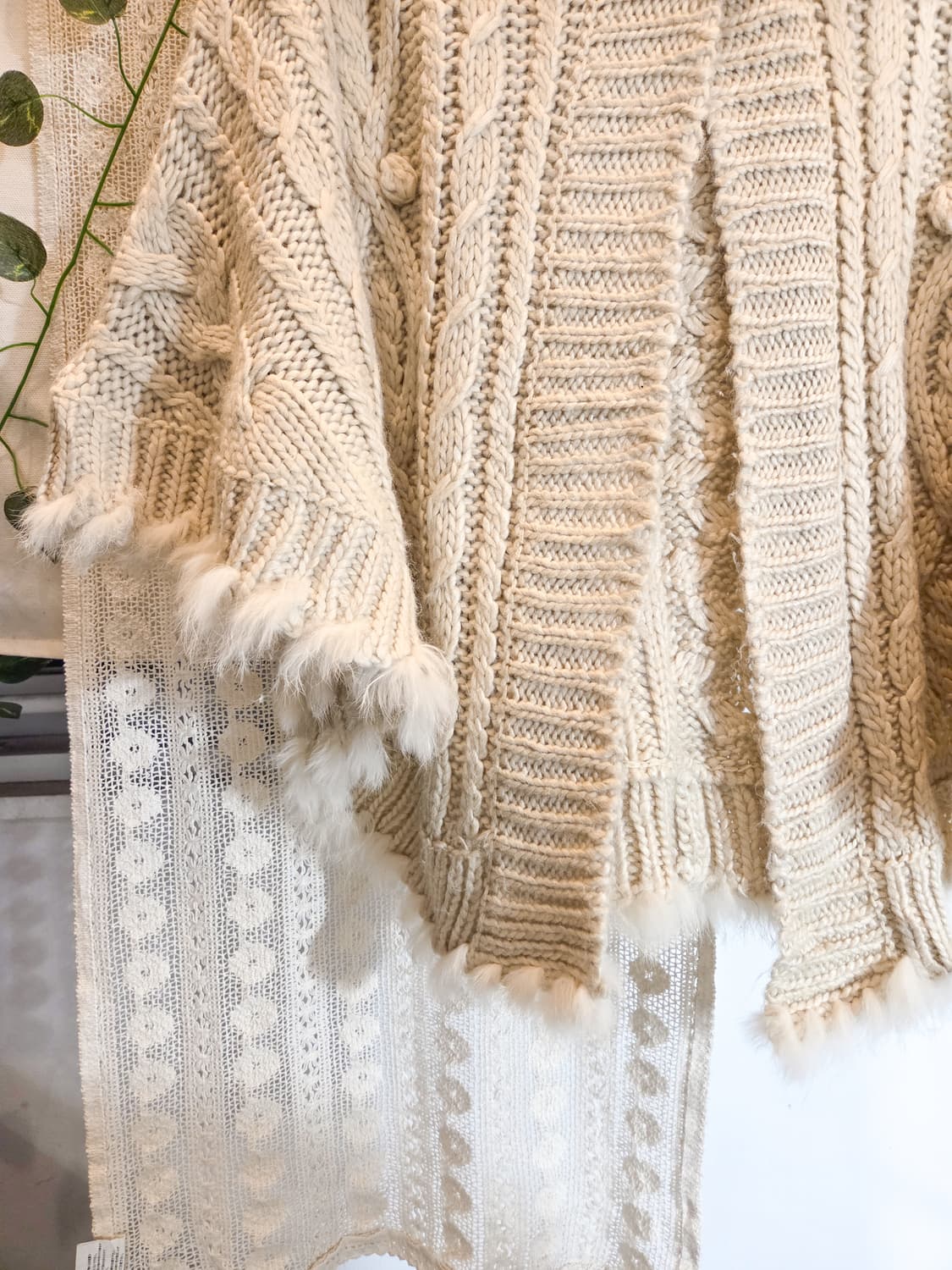 Earth music 퍼 트리밍 케이프 가디건 상품이미지3