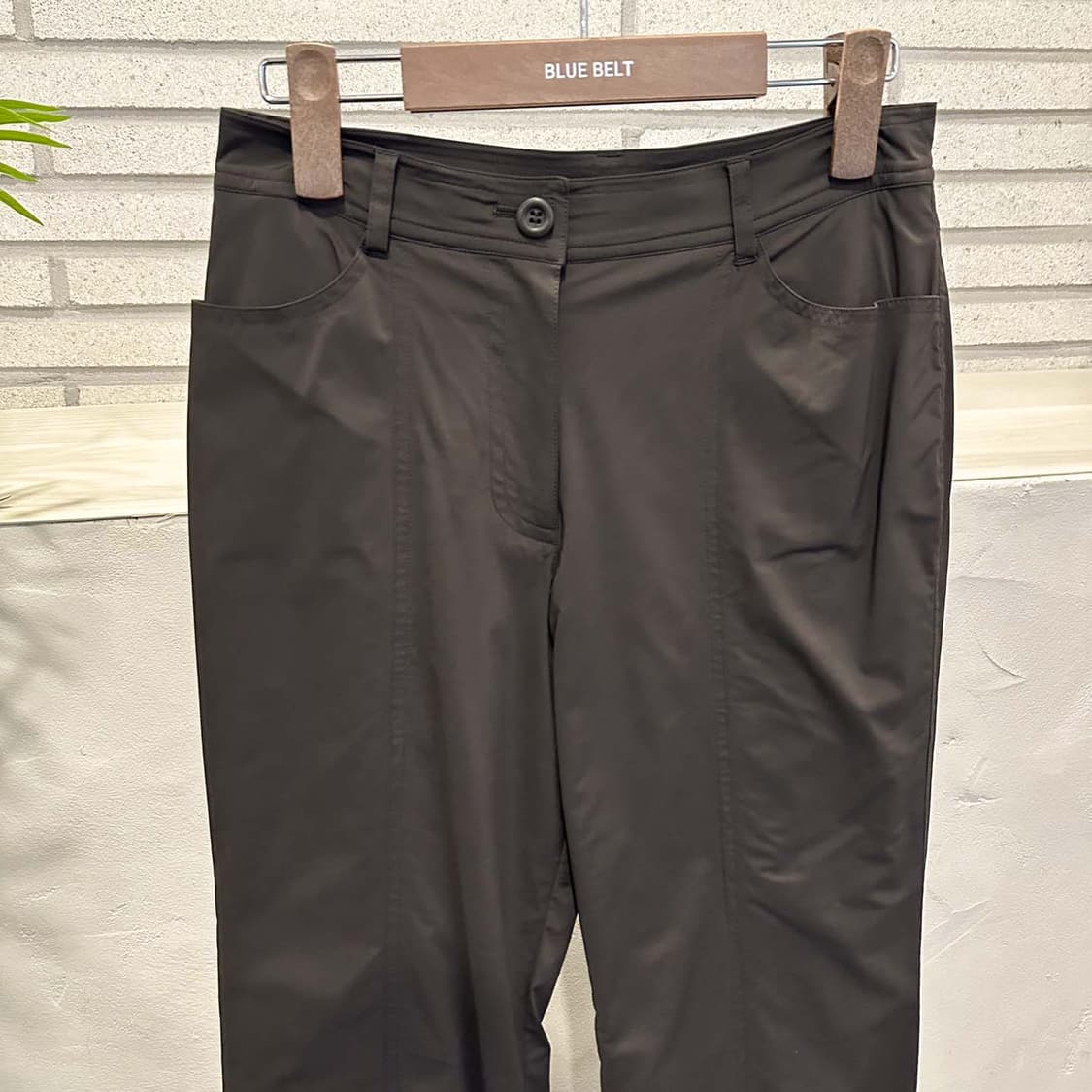 까스텔바작 스포츠 나일론 팬츠 기모안감 백 레터링 디테일 브라운 상품이미지4