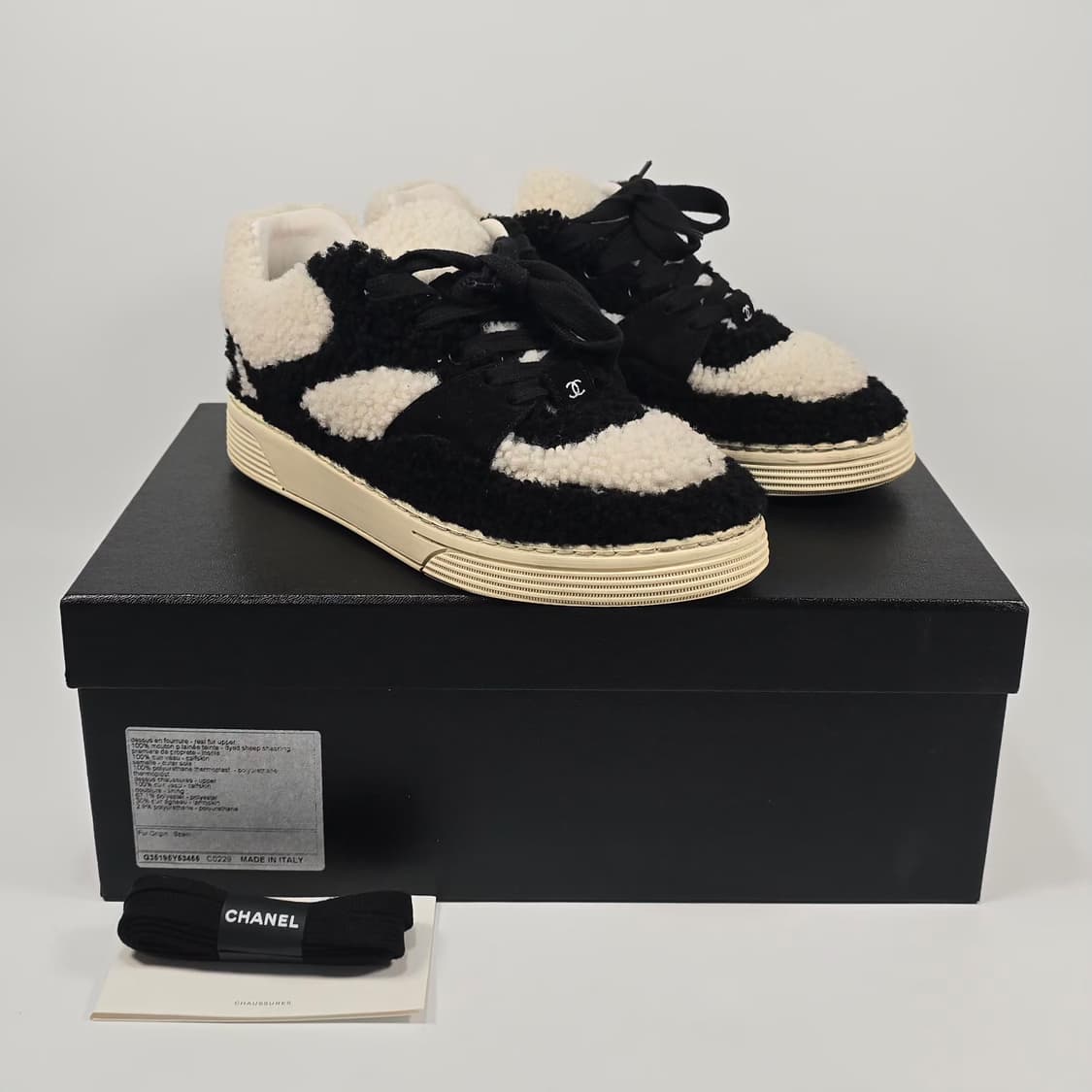 샤넬 시어링 스니커즈 ( 245 ) 상품이미지1