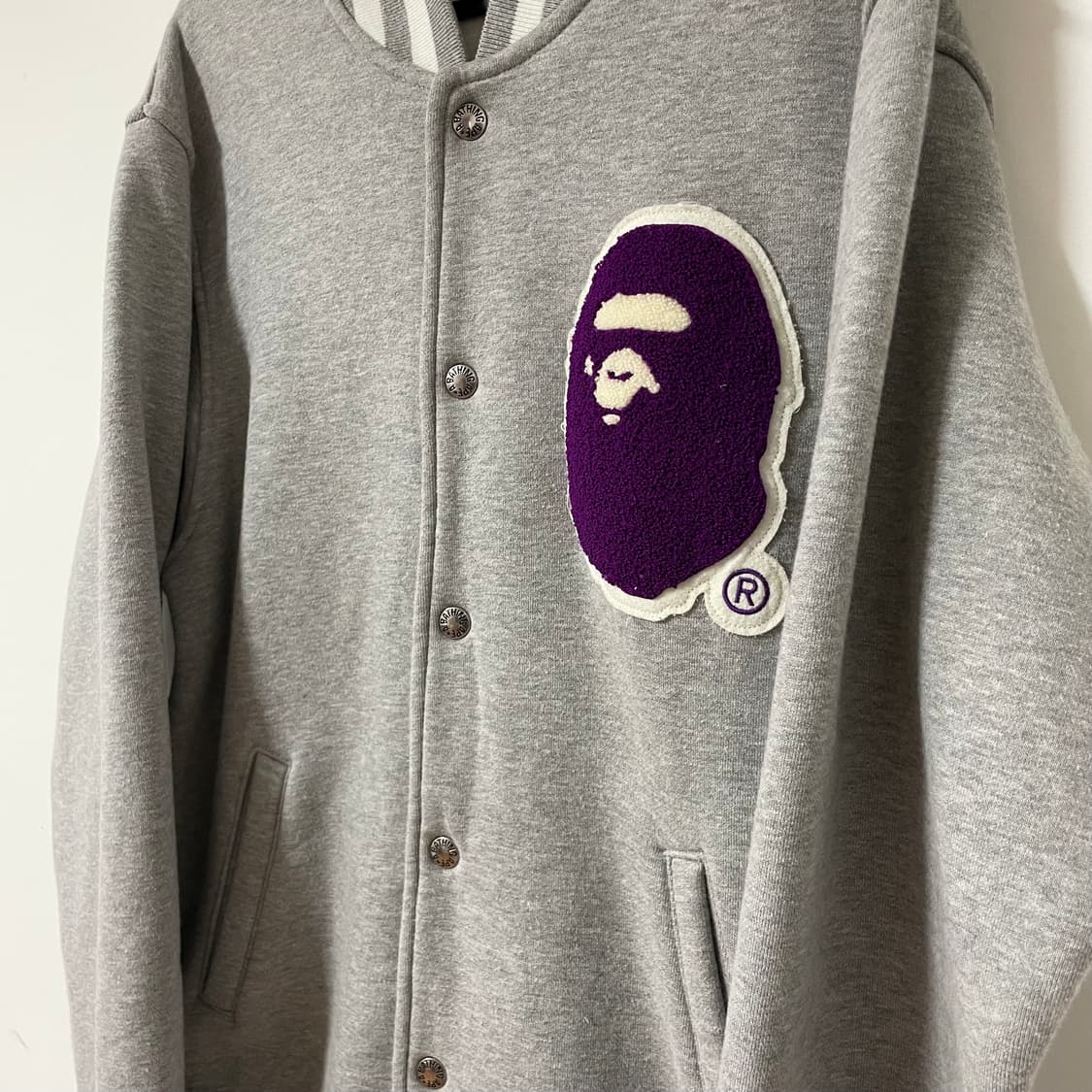 PURPLE LOGO BAPE VARSITY JACKET 상품이미지5