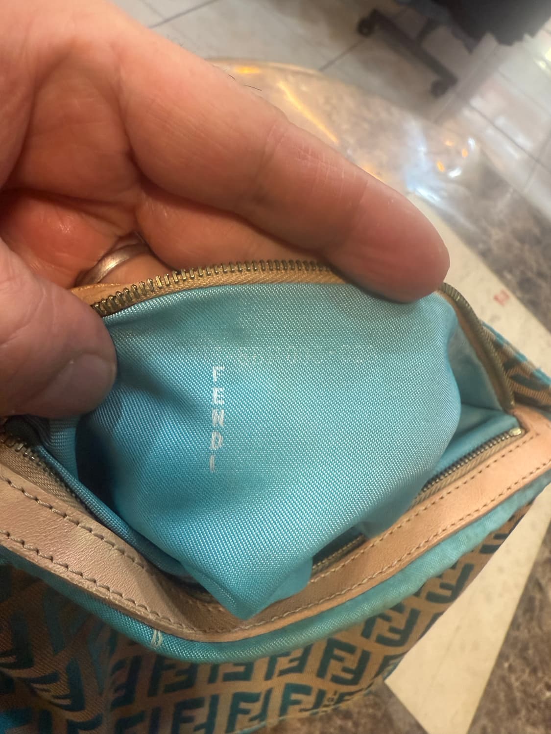 정품 펜디 주카 맘마백 팝니다 상품이미지9