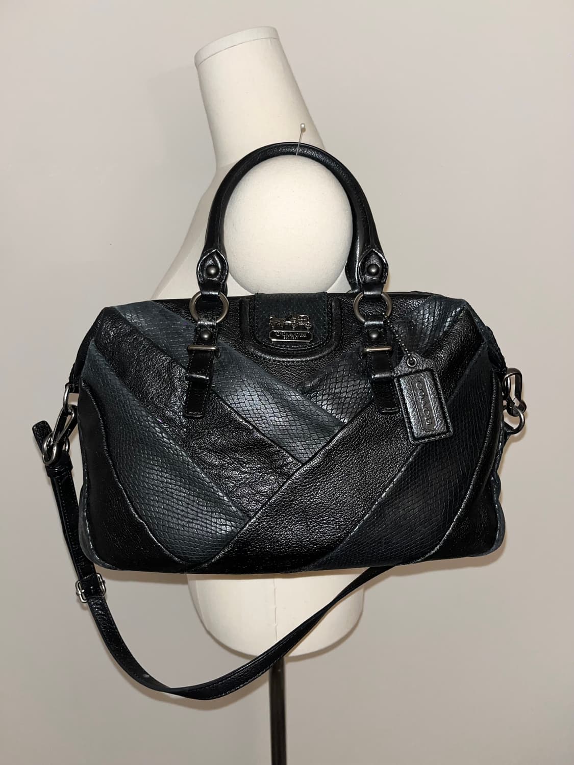 📦Coach 2000y2k black shoulder bag 상품이미지2