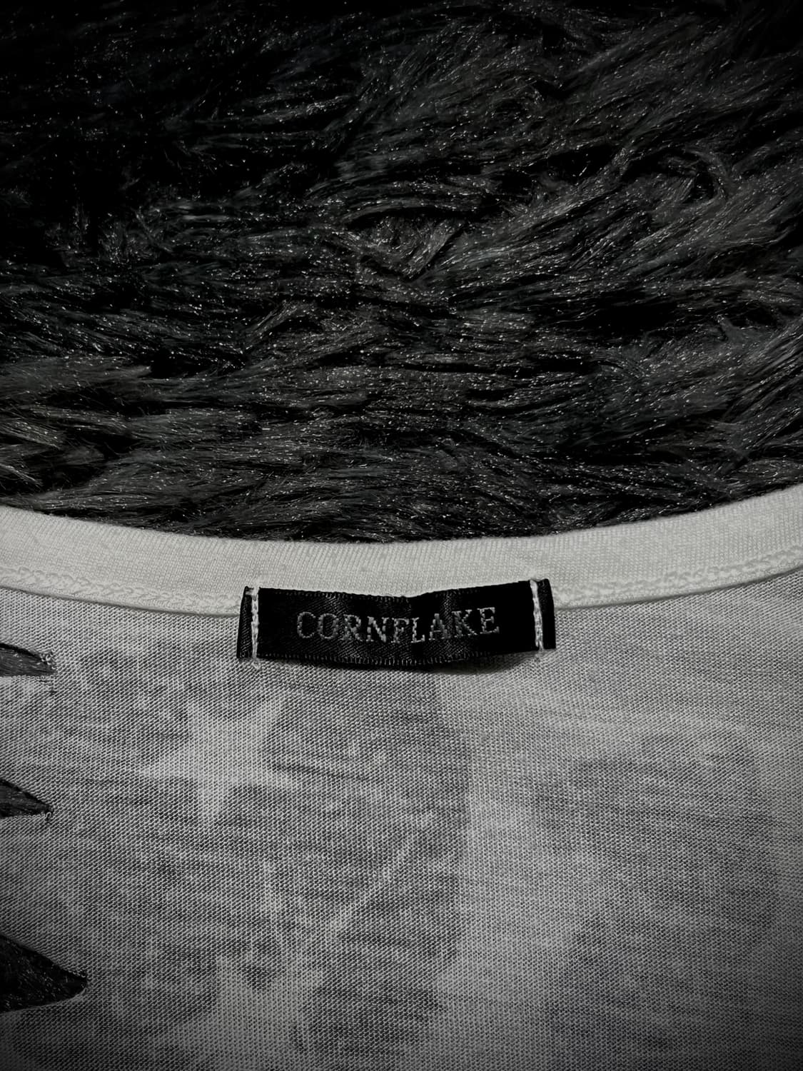 CORNFLAKE 스컬 프린팅 백 컷아웃 빅 반팔티 상품이미지9