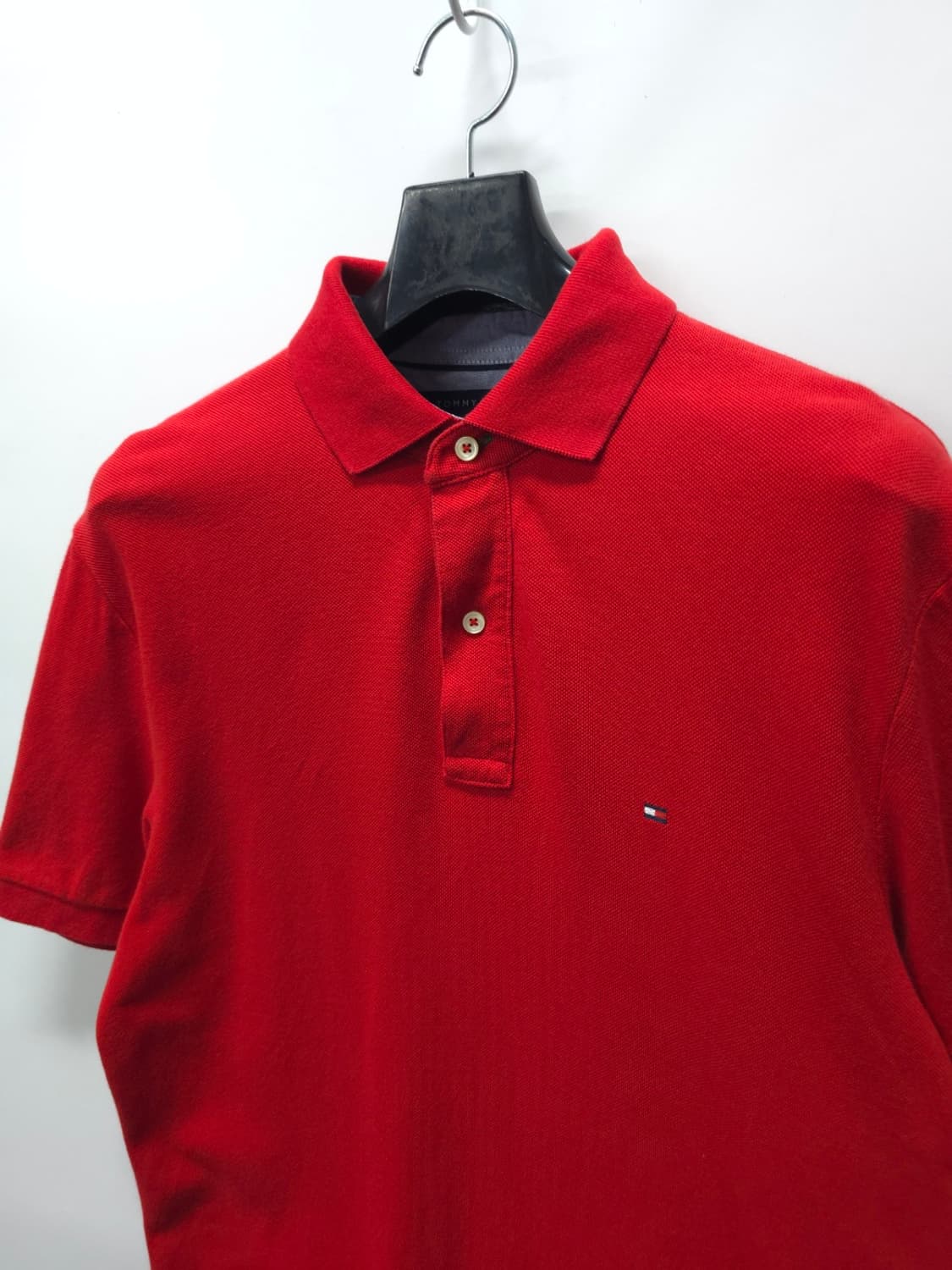 타미힐피거 남성 클래식핏 반팔 카라티 레드 (100) 상품이미지3