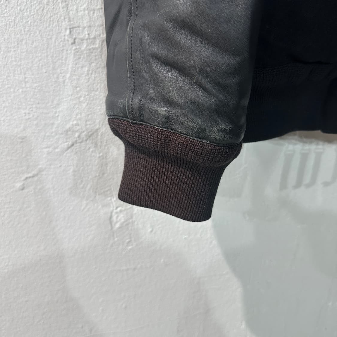 듀베티카 레더 다운 봄버 L 상품이미지4