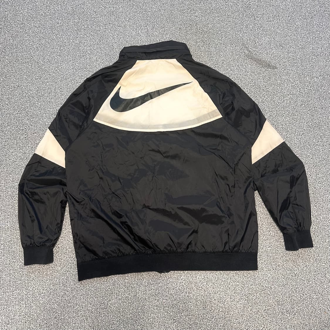 나이키 빅로고 바람막이 상품이미지3