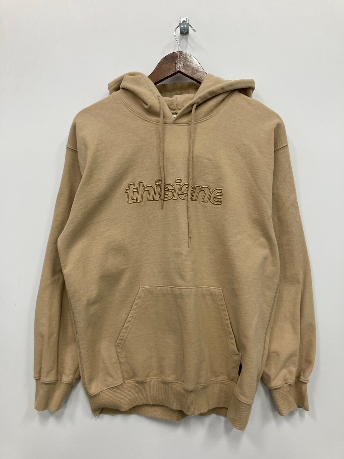 디스이즈네버뎃 베이지 후드티 상품이미지1
