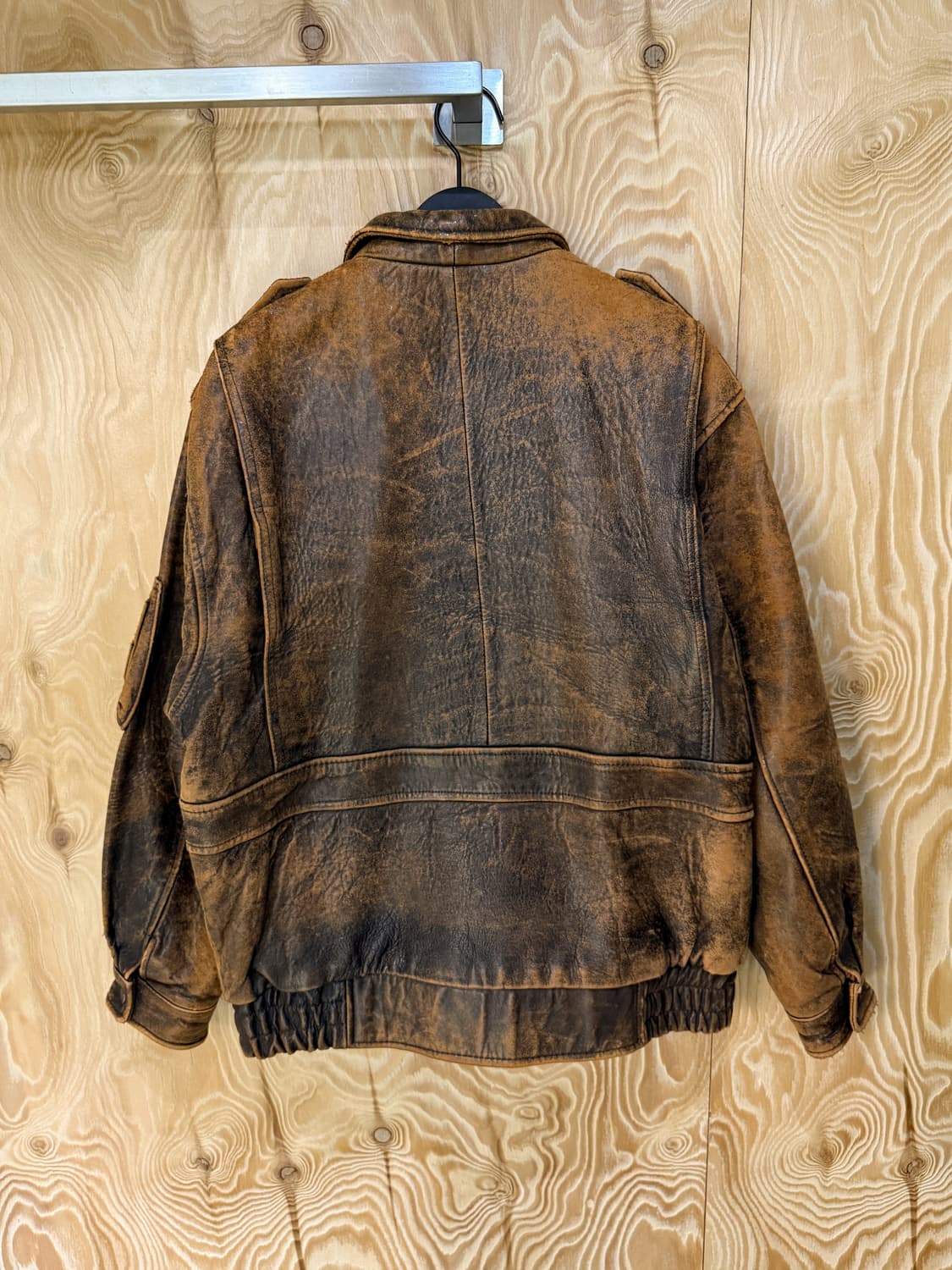 서브어반도쿄 U.S.A.F 타입 A-2 레더 자켓  상품이미지4