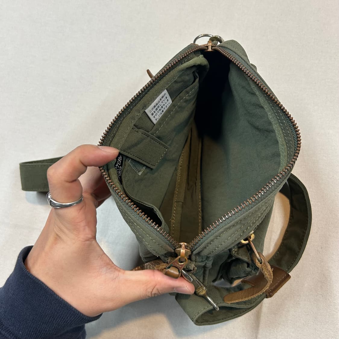요시다 포터 메쉬포켓 크로스백 숄더백 올리브 컬러 상품이미지6