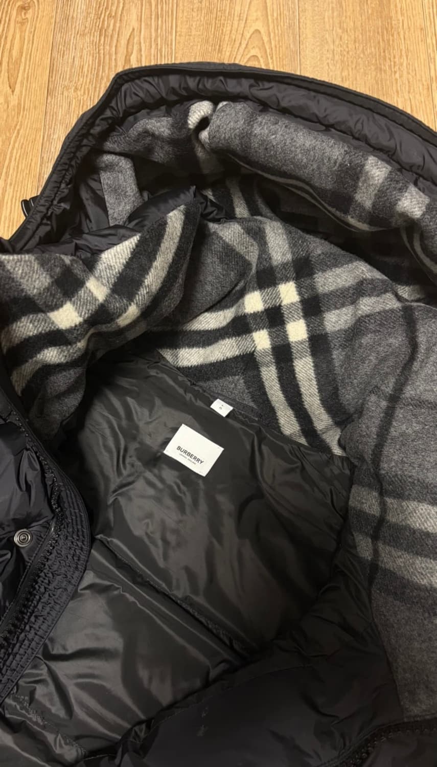 버버리 런던 잉글랜드 남자 블랙 패딩 [L] 상품이미지2