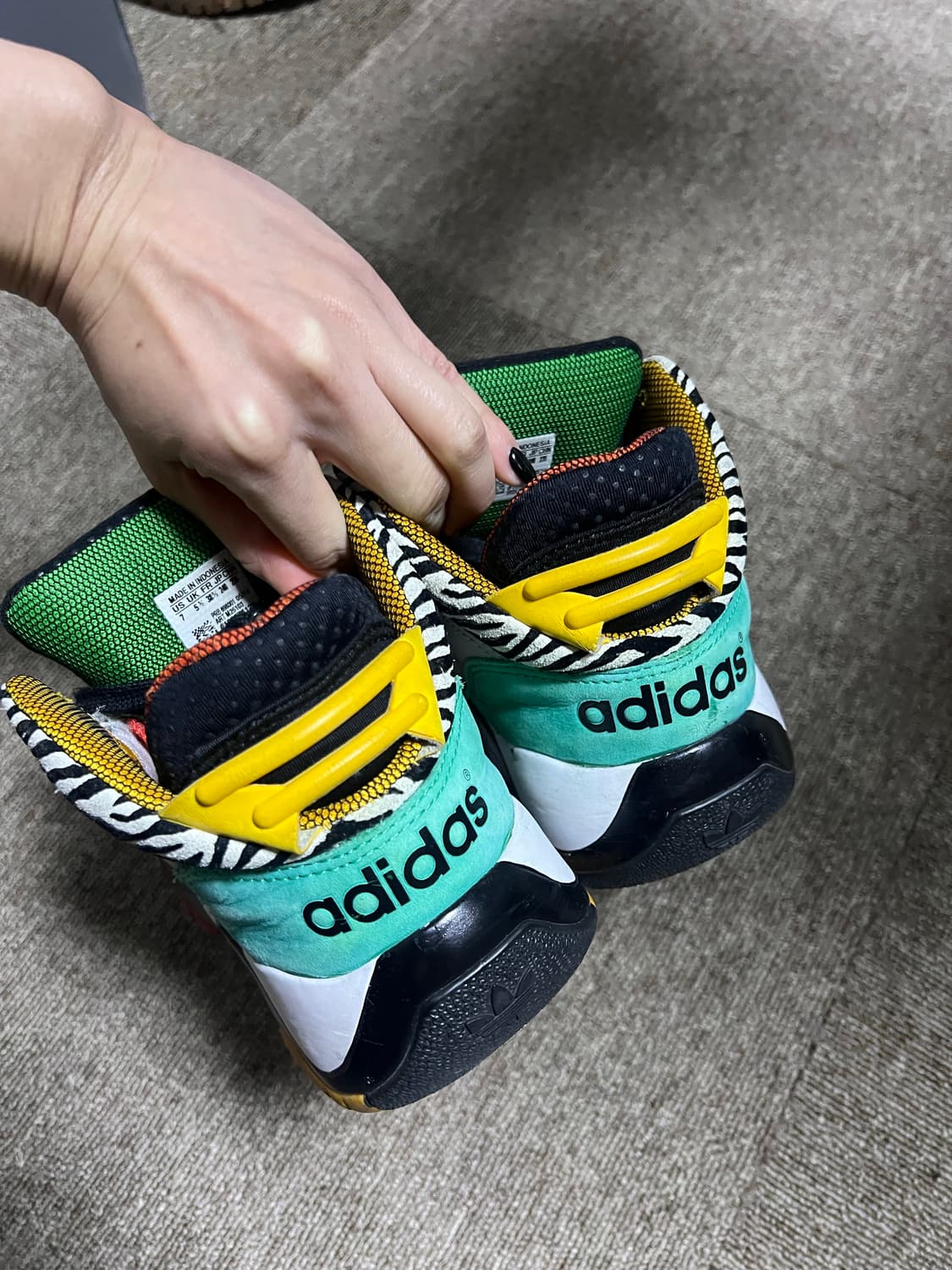 아디다스 신발 상품이미지3