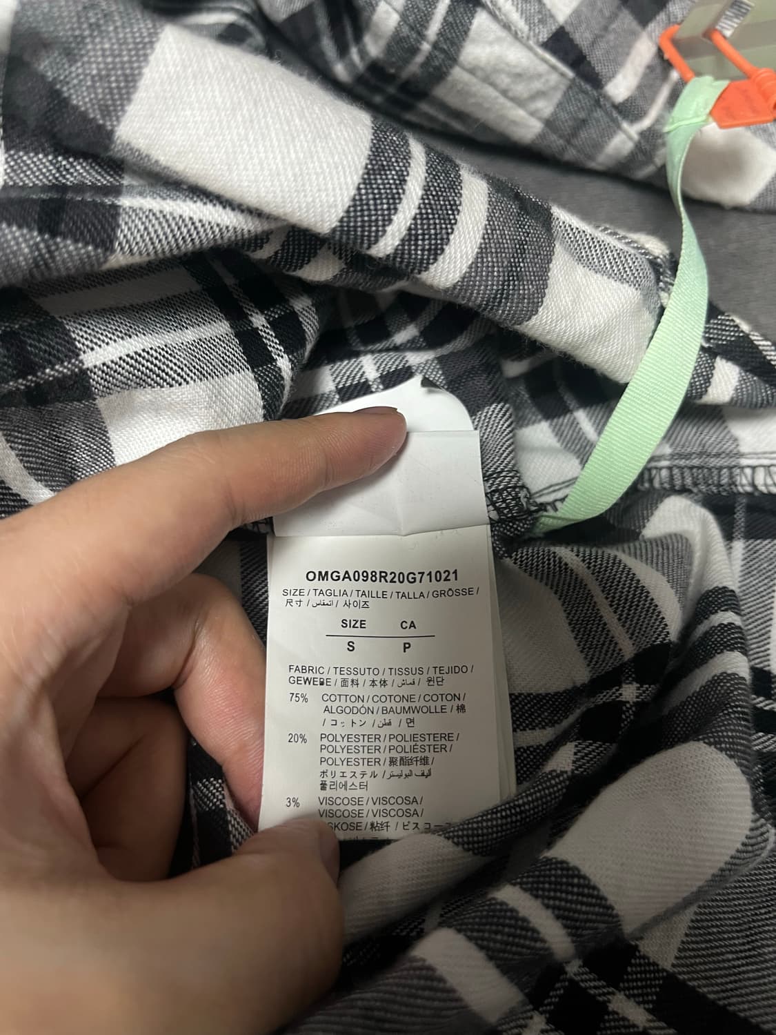 오프화이트 백에로우 플란넬체크후드셔츠 size S 상품이미지7