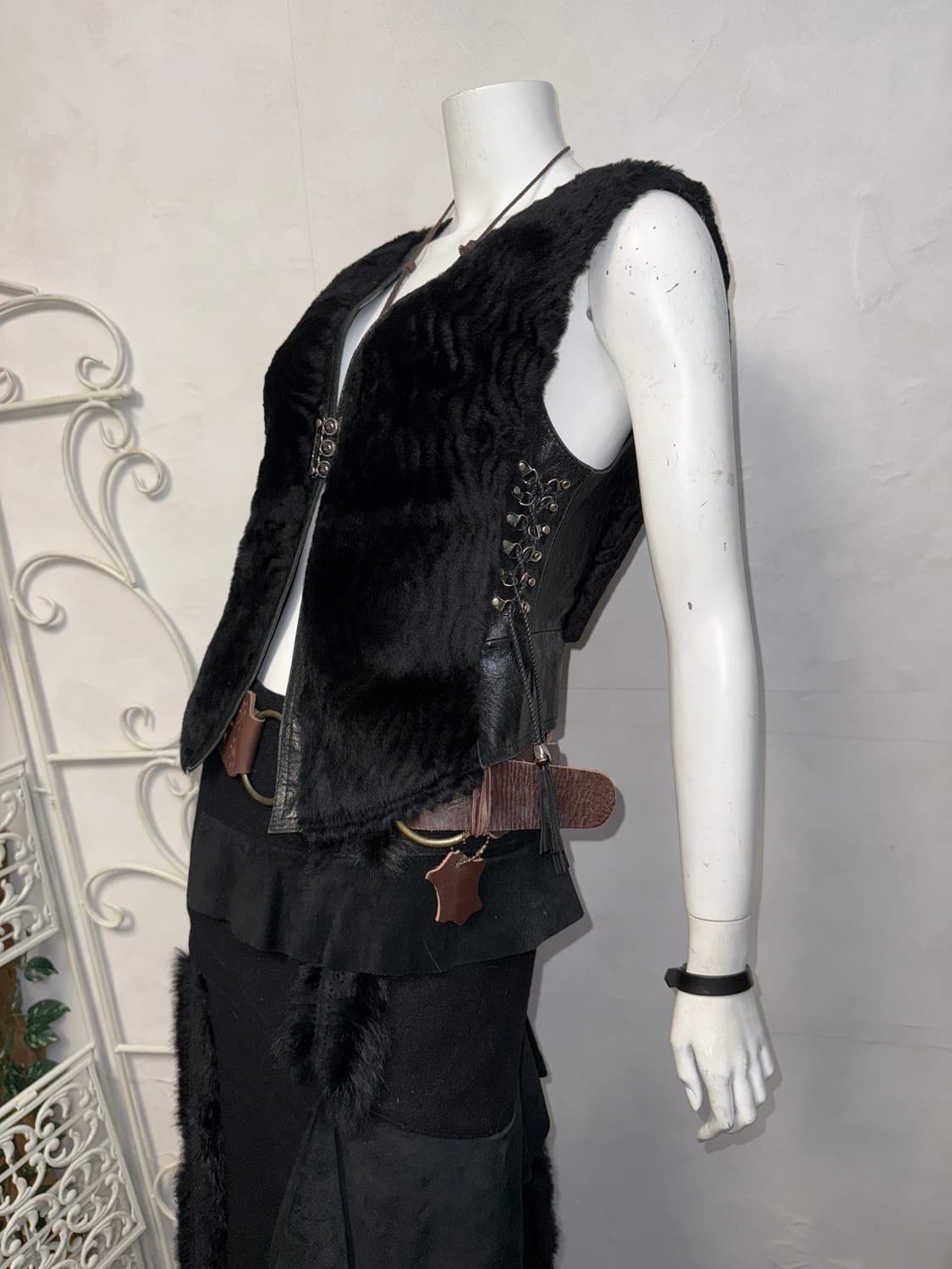 Jindo Klever lamb skin&fur laceup vest 상품이미지1