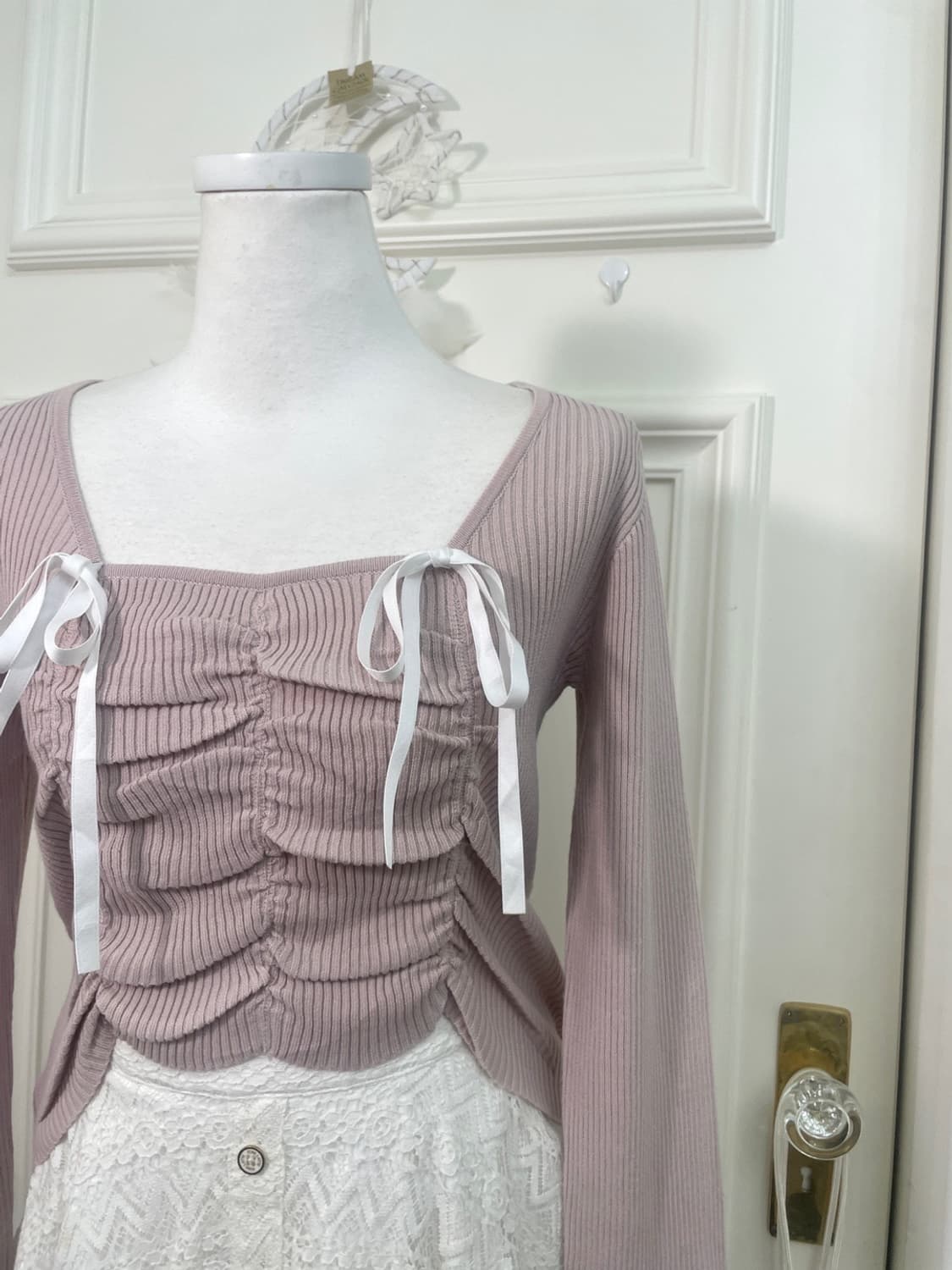 indipink shirring white bow knit top 상품이미지7