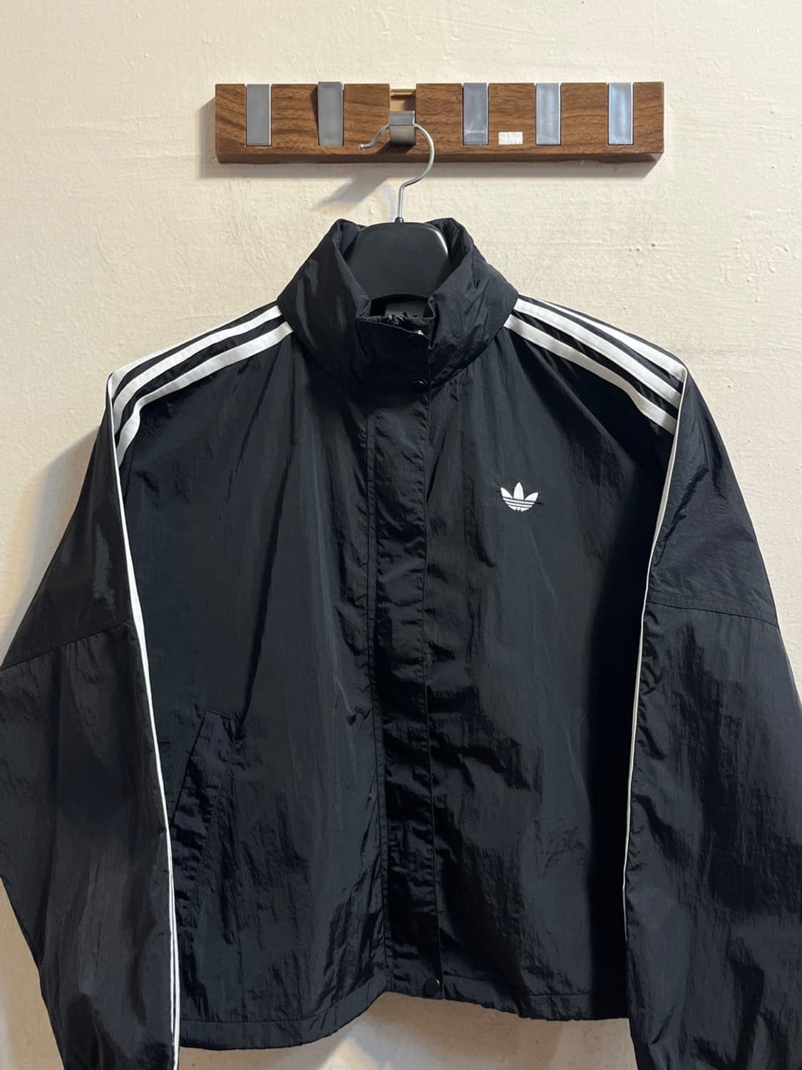 아디다스 크롭 윈드브레이커 자켓 상품이미지2