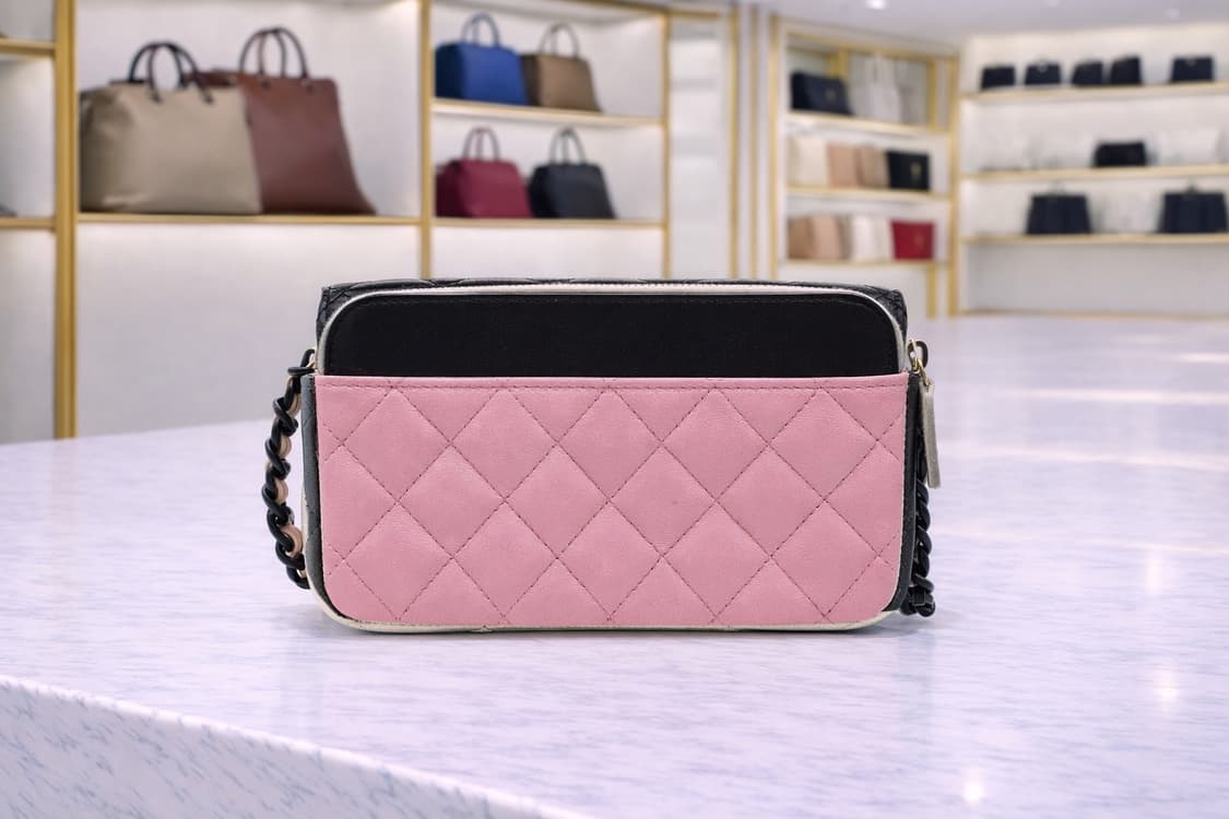 [S급] 샤넬 체인 플랩 폰 홀더 백 판매합니다!!! 상품이미지2