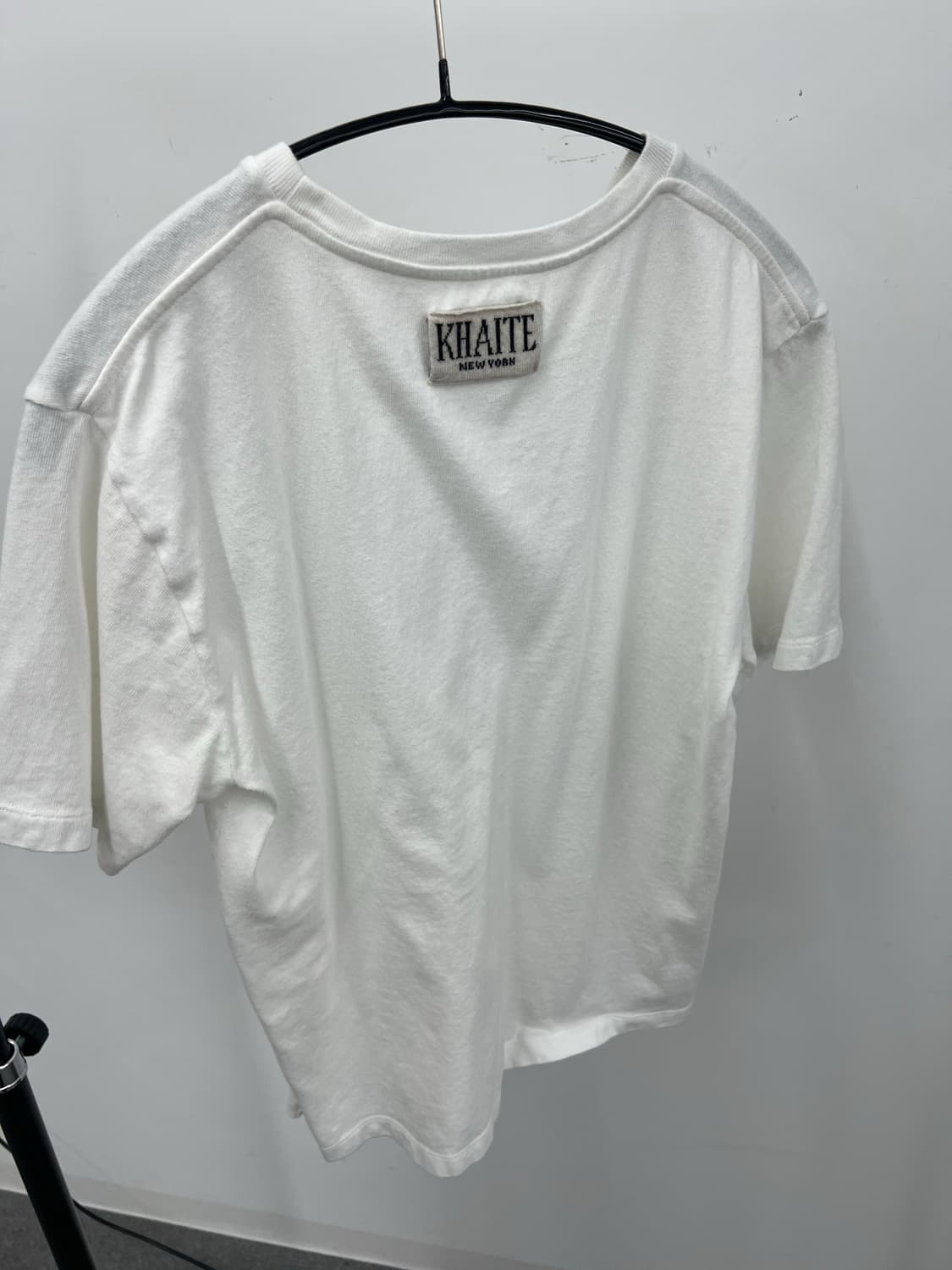 Khaite Mae T-shirt 상품이미지1