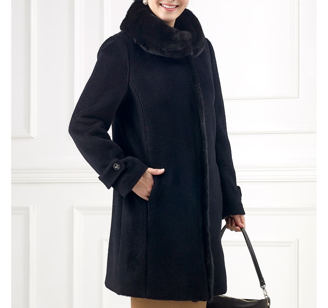 마담엘레강스 BY김혜정 밍크 카라 중앙 배색 알파카 코트 블랙 (88) 상품이미지7