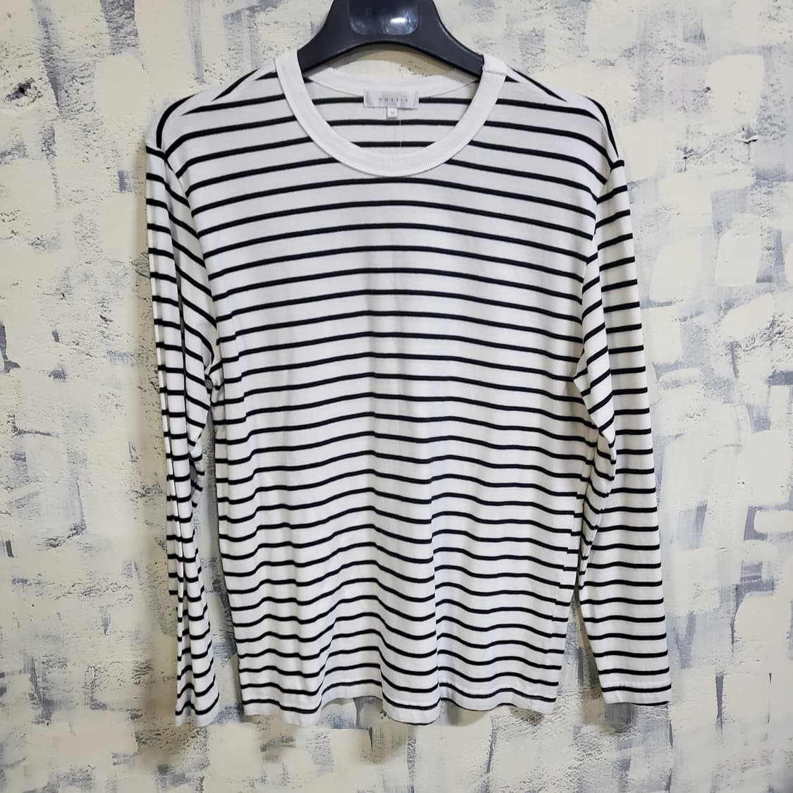 바스틱 화이트 블랙 스트라이프 긴팔티  상품이미지1