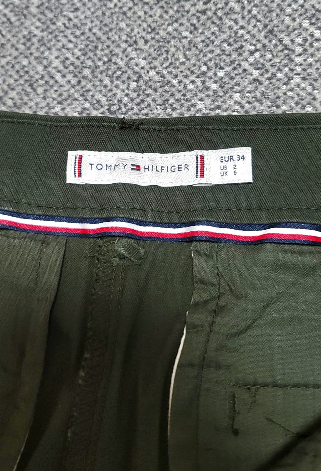 타미힐피거 카키색 면바지 EUR 34 28인치 상품이미지4