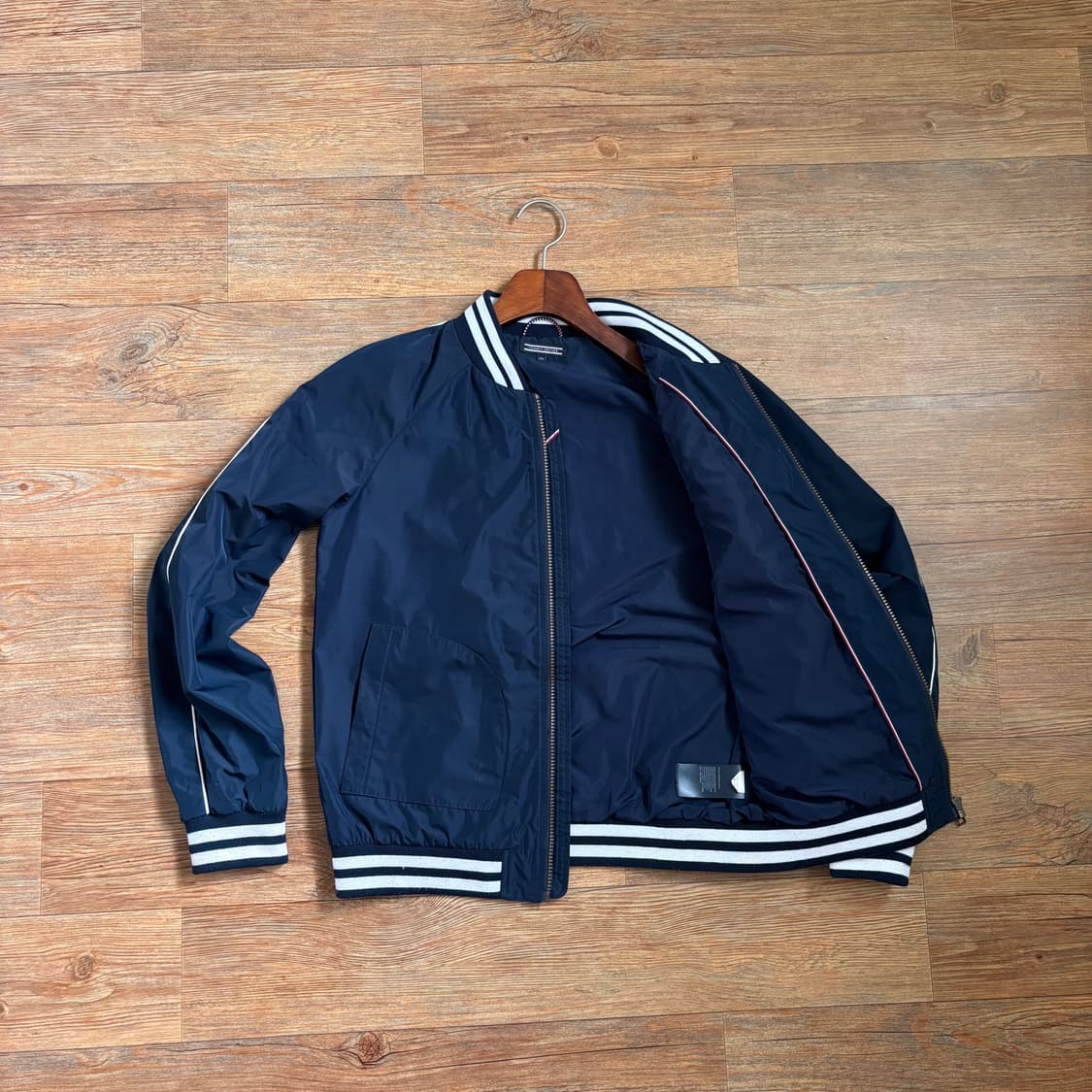 타미힐피거 여성 M 네이비 점퍼 블루종 스타디움 하트 상품이미지2