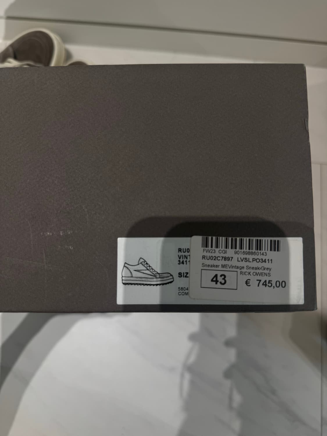 릭오웬스 반스 43 라몬즈 다크쉐도우 발망 지방시 erd 생로랑 상품이미지8