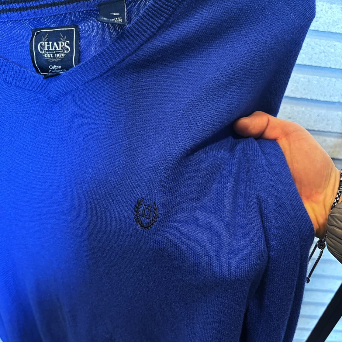 CHAPS 폴로 챕스 브이넥 코튼니트 로렐리스 자수 디테일 블루 상품이미지6