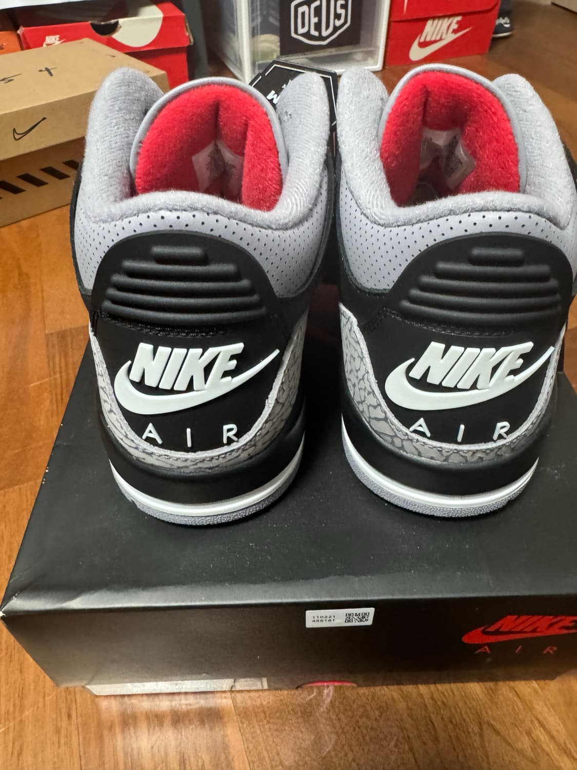 정품새제품 2024 나이키 조던3 블랙시멘트 270mm 상품이미지4