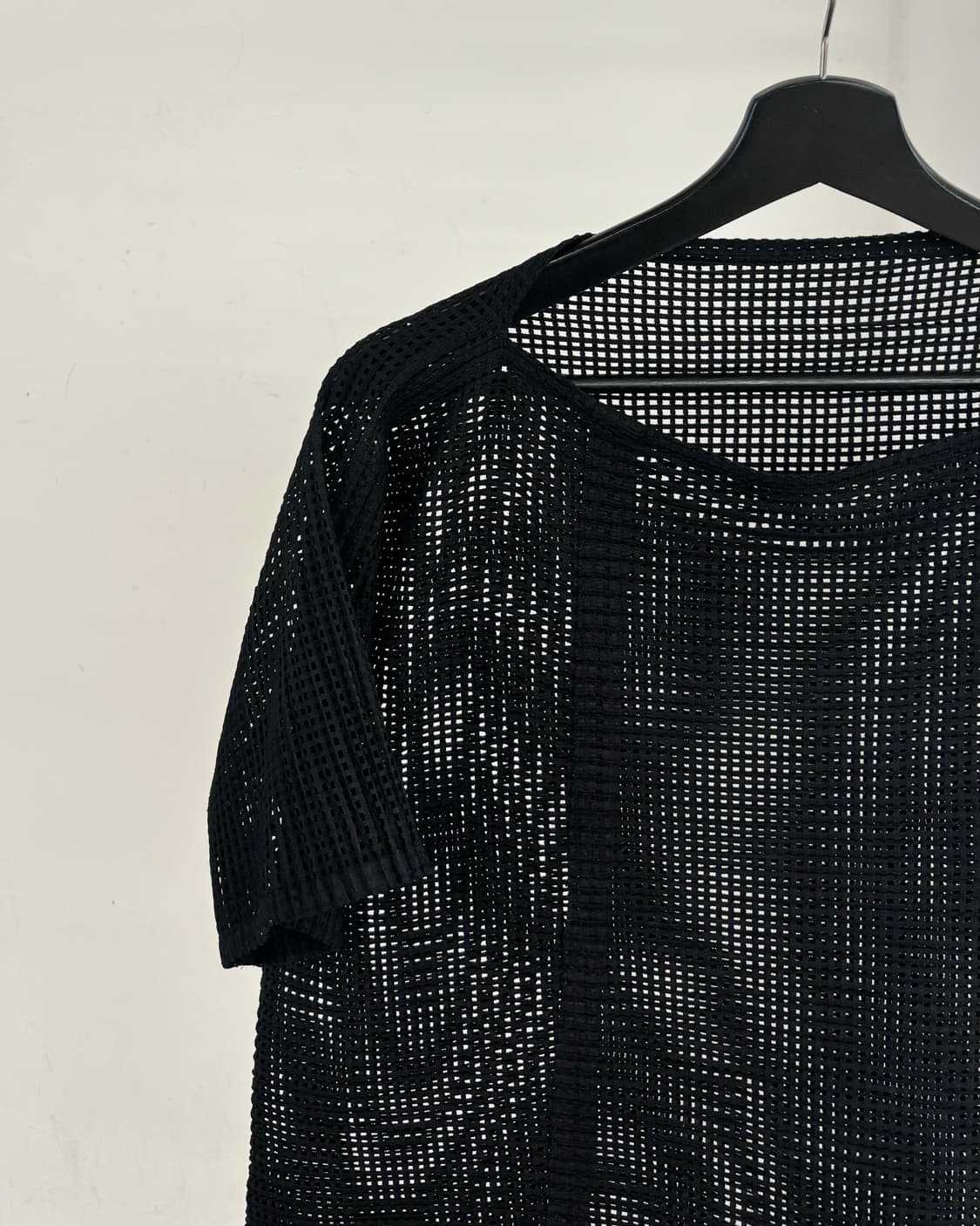 이세이 미야케 미 네트 하프 티셔츠 상품이미지3