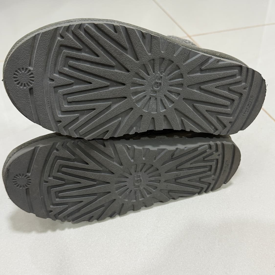 어그 카디 니트부츠 그레이 240 상품이미지6