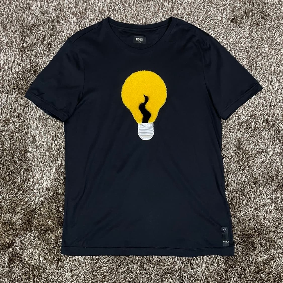 펜디 FENDI 블랙 Light Bulb 반팔 티셔츠 52 상품이미지1