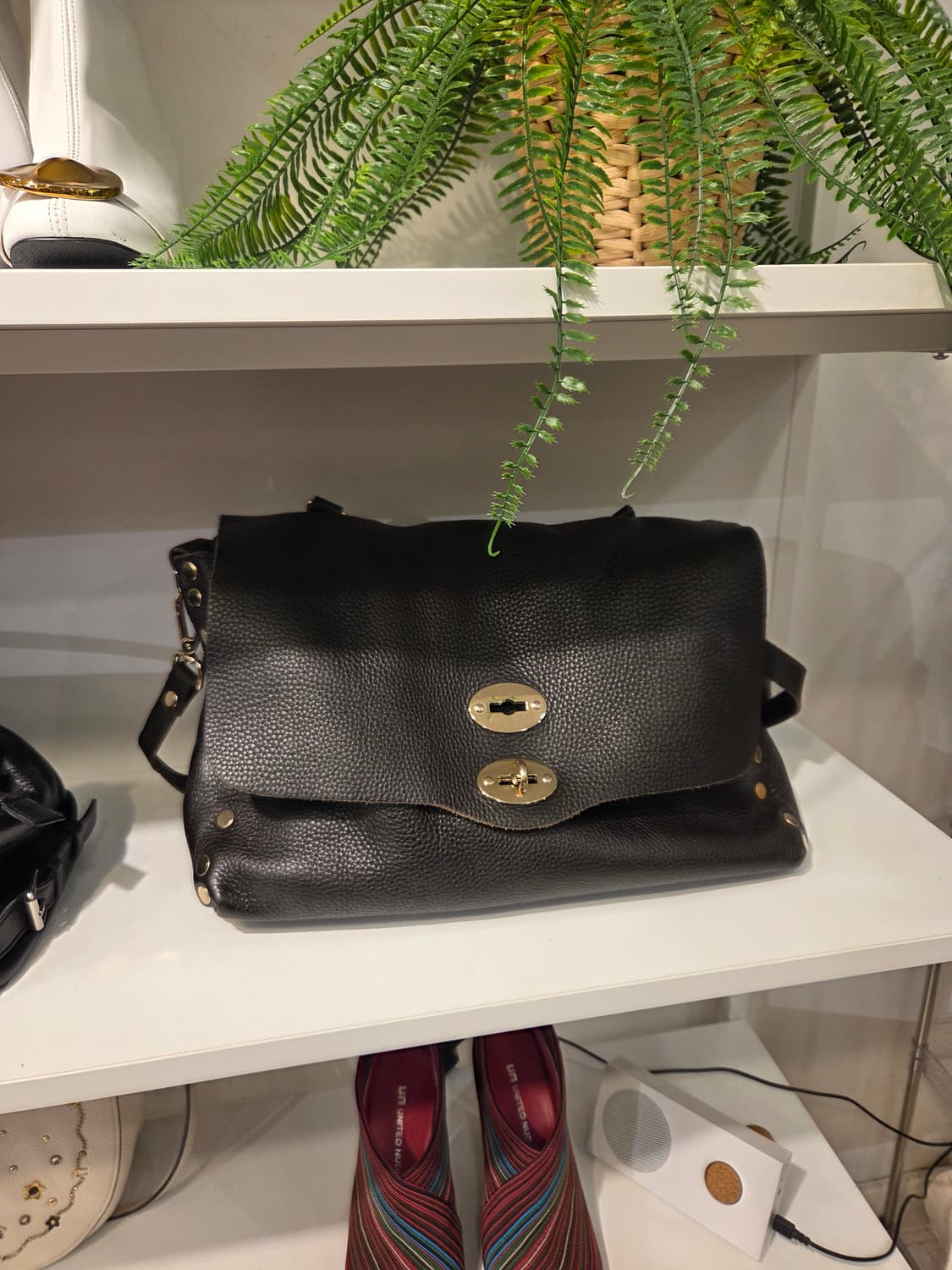 자넬라토 포스티나 스터드 가죽 숄더백 상품이미지1