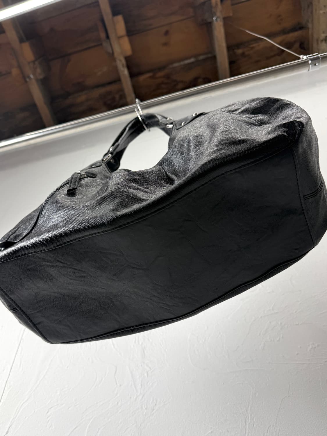 JPN 글로시 레더 호보백 상품이미지3