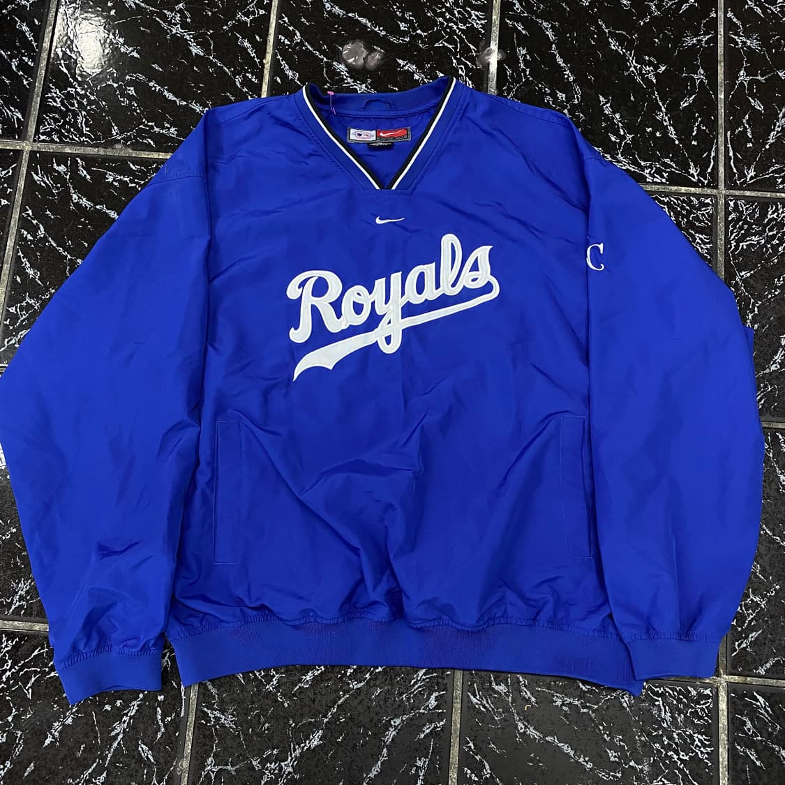 나이키 켄쟈스 시티 로얄스 흰파 다져스맛 웜업 자켓 상품이미지1