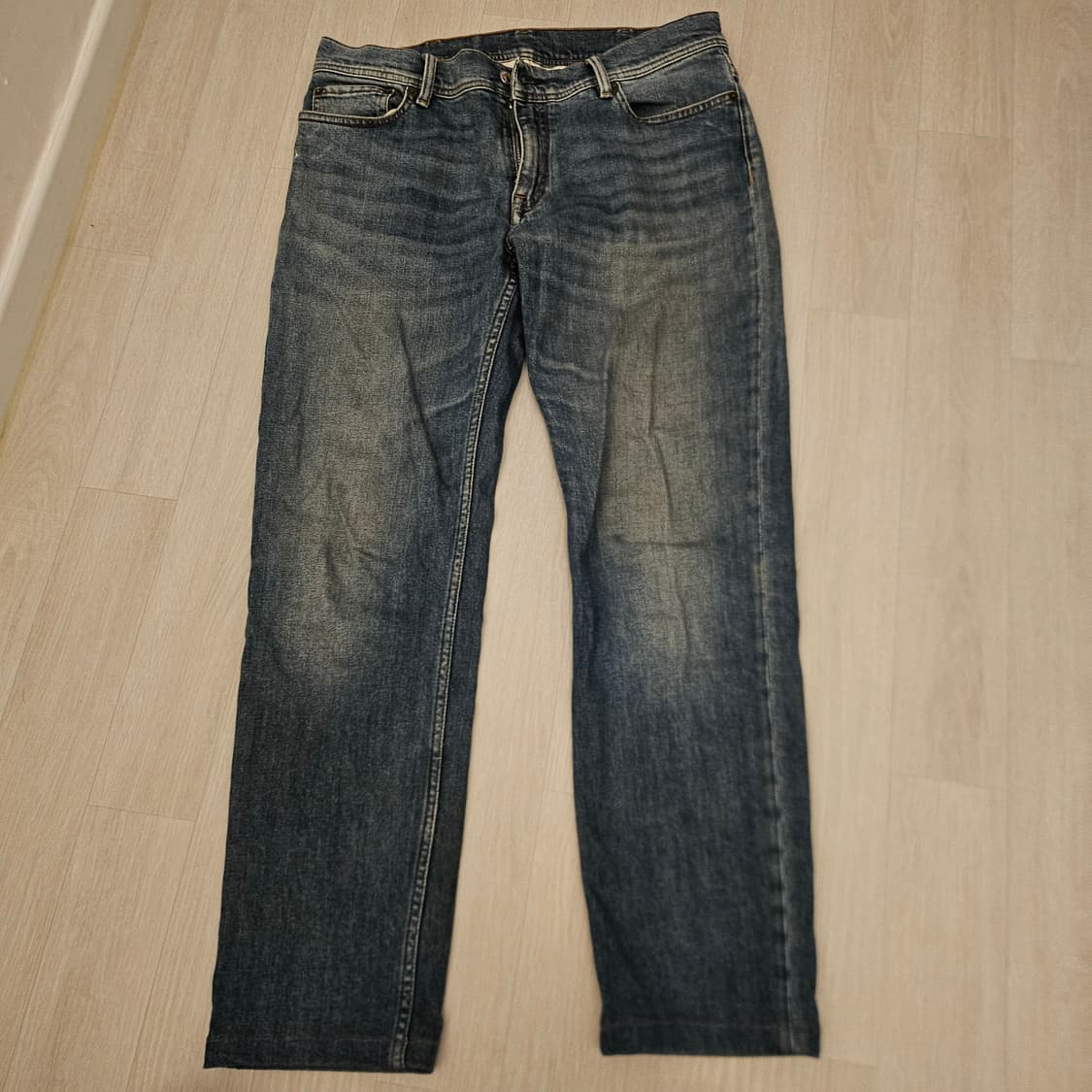 아크네 노스 청바지 31/32 판매 상품이미지1