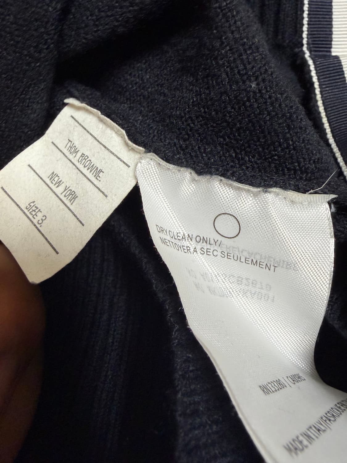 (3/급처) 톰브라운 사선 완장 니트 네이비 3사이즈 상품이미지4