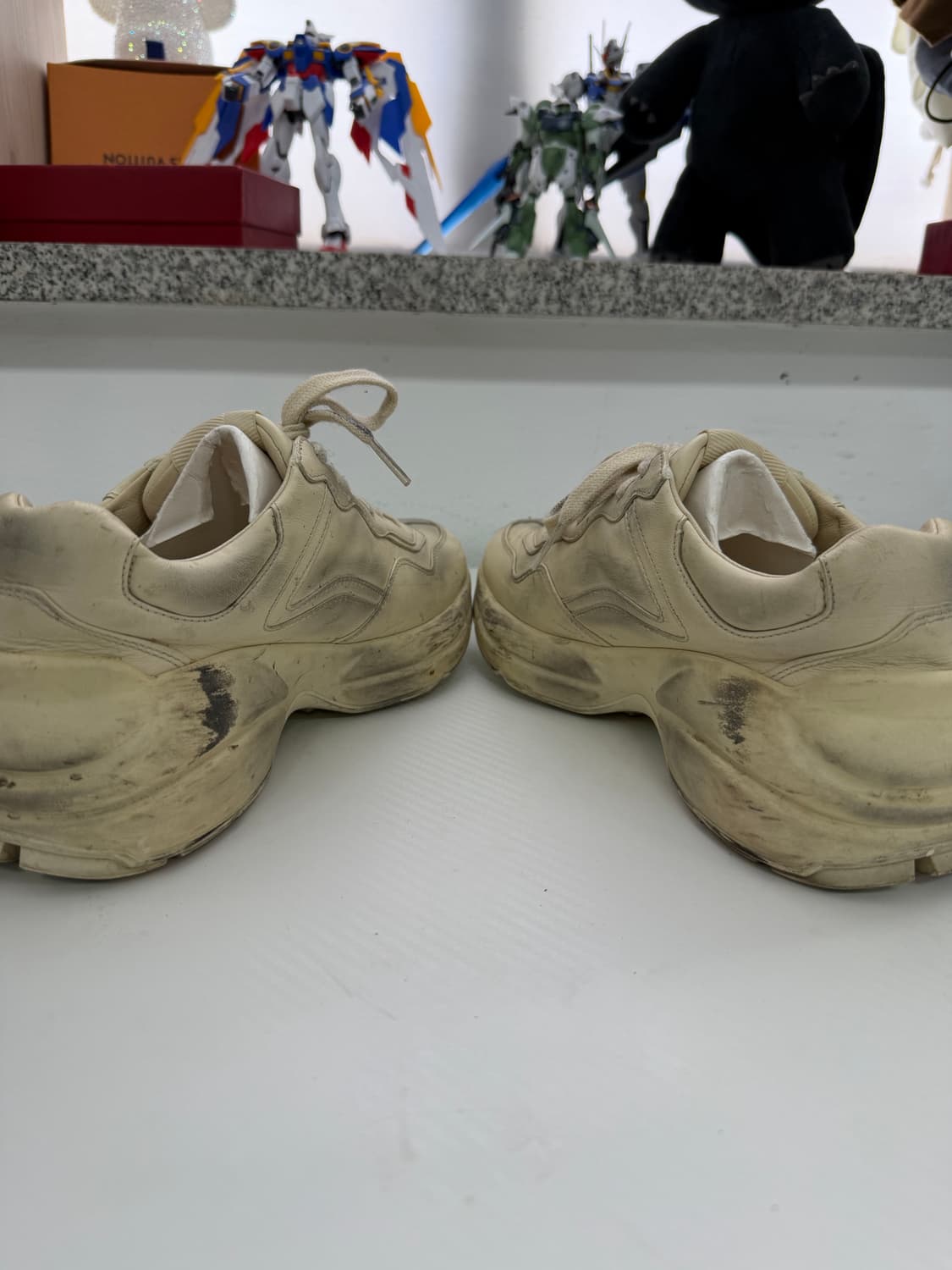 정품) 구찌 더티 입술 라이톤 여성 스니커즈 36.5 상품이미지6