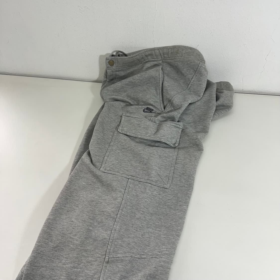 L-XL 나이키 그레이 기본로고 세미와이드 카고 트레이닝팬츠 상품이미지2