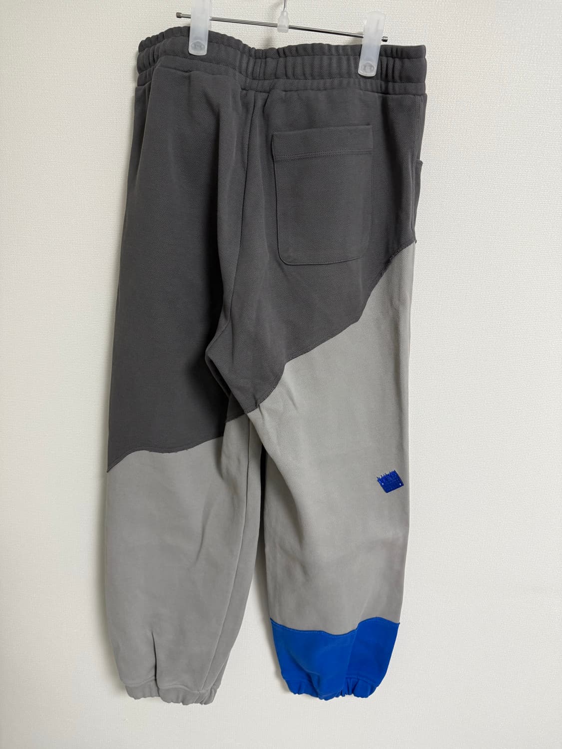 자라 x 아더에러 패치 조거팬츠 상품이미지3